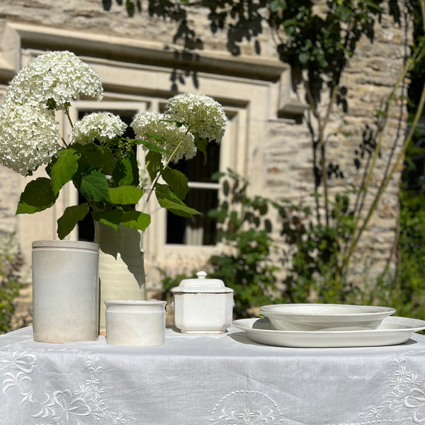 Living With Country Tableware