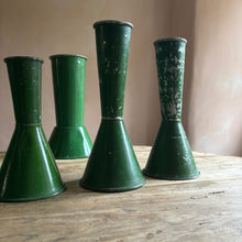 Load image into Gallery viewer, Show Vase
