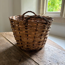 将图片加载到图库查看器，Large Swedish Birch Wood Basket
