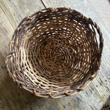 将图片加载到图库查看器，Large Swedish Birch Wood Basket
