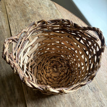 画像をギャラリービューアに読み込む, Small Swedish Birch Wood Basket
