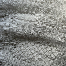 Carica l&#39;immagine nel visualizzatore di Gallery, French Antique Crocheted Lace Curtains
