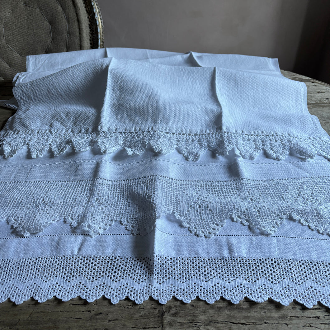 Three English 20th Century Crochet Towels Penlen